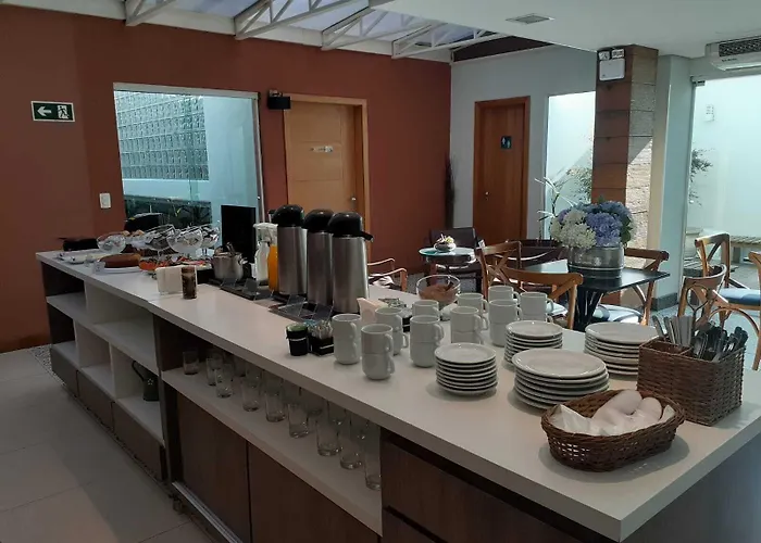 Garibaldi Business Hotel 3*